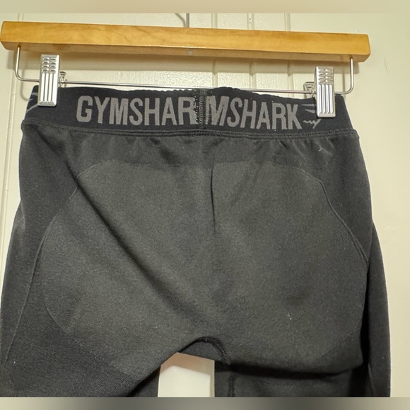 GUC Gym shark leggings,black - Picture 4 of 9